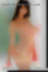 Looking clubs swinger for.something casual.